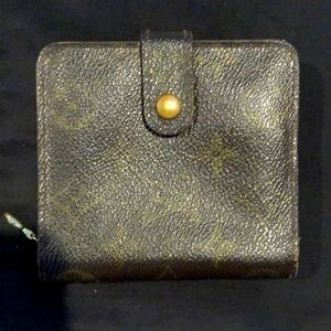 Louis Vuitton Compact Zip Wallet